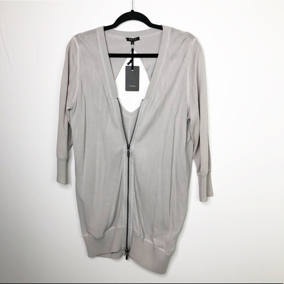 YUKA grey zip front open back sweater - Picture 3 of 12